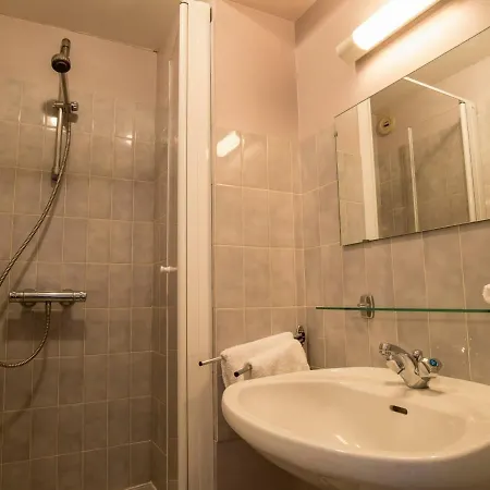 Messeix, 4 Pieces, 7 Personnes - Fr-1-630-8 Сasa de vacaciones